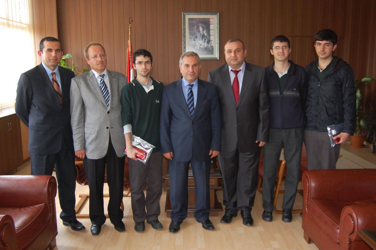 İçel Anadolu Lisesi Öğrenciliri Gül\'ü Ziyaret Etti