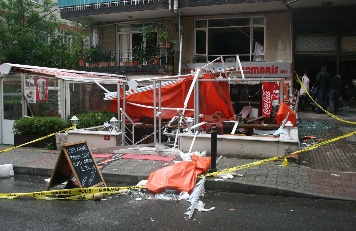 Kadıköy\'de Patlama: 1 Yaralı