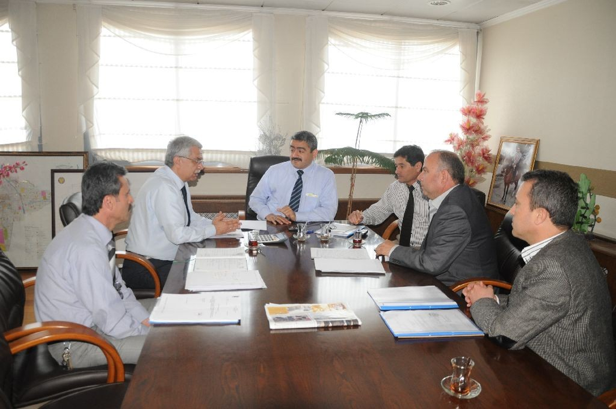 Nazilli Belediyesi\'nde Toplu Sözleşme Mutluluğu