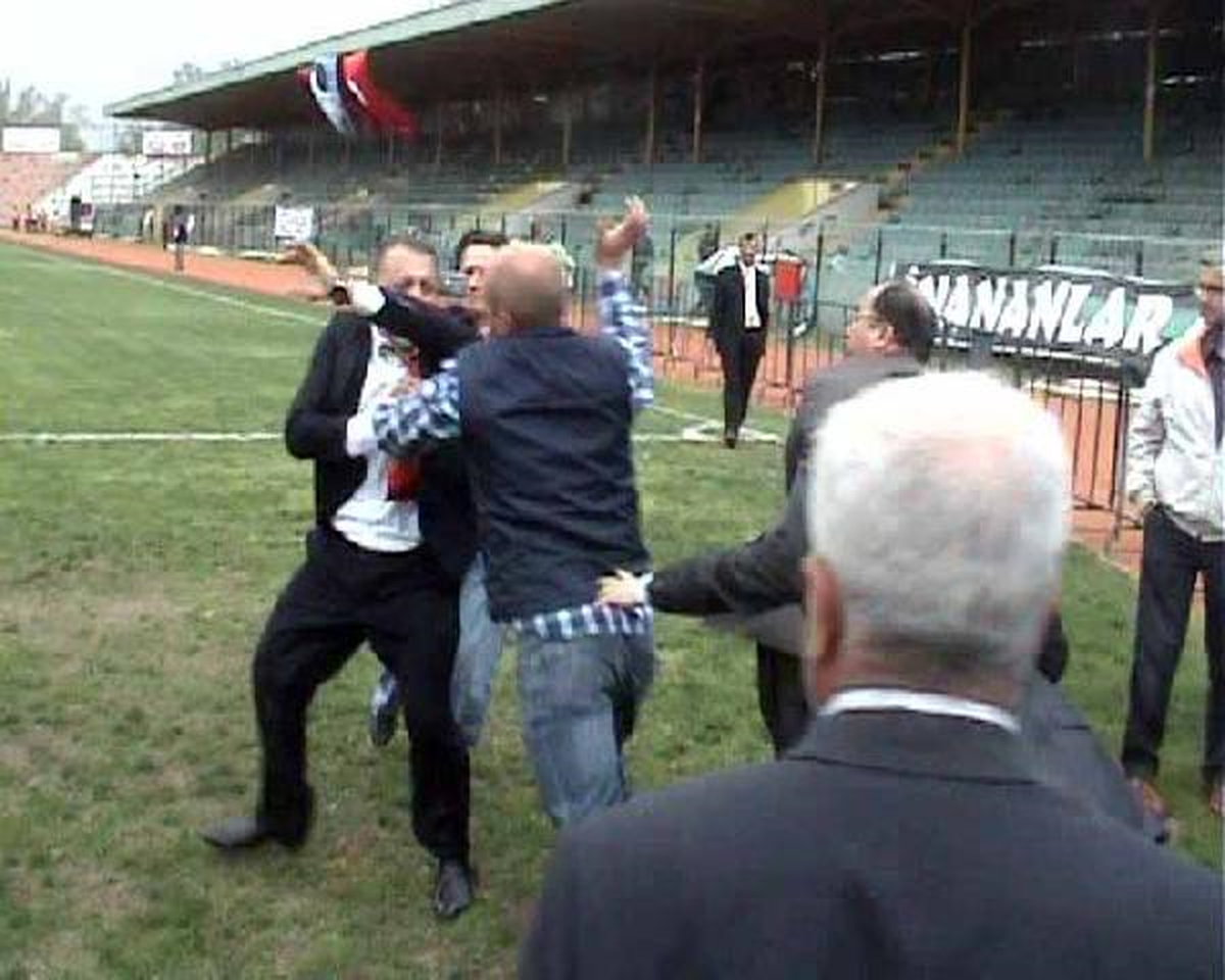 Pancar Çiftçilerinin Genel Kurulunda Başkan Adayı Dövüldü