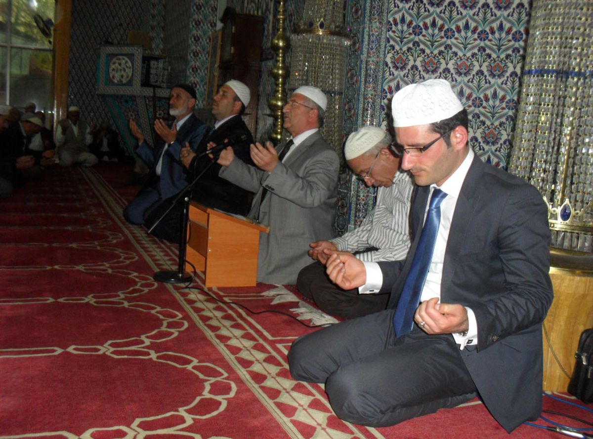 Siirt\'te Kutlu Doğum Şerbeti Dağıtıldı