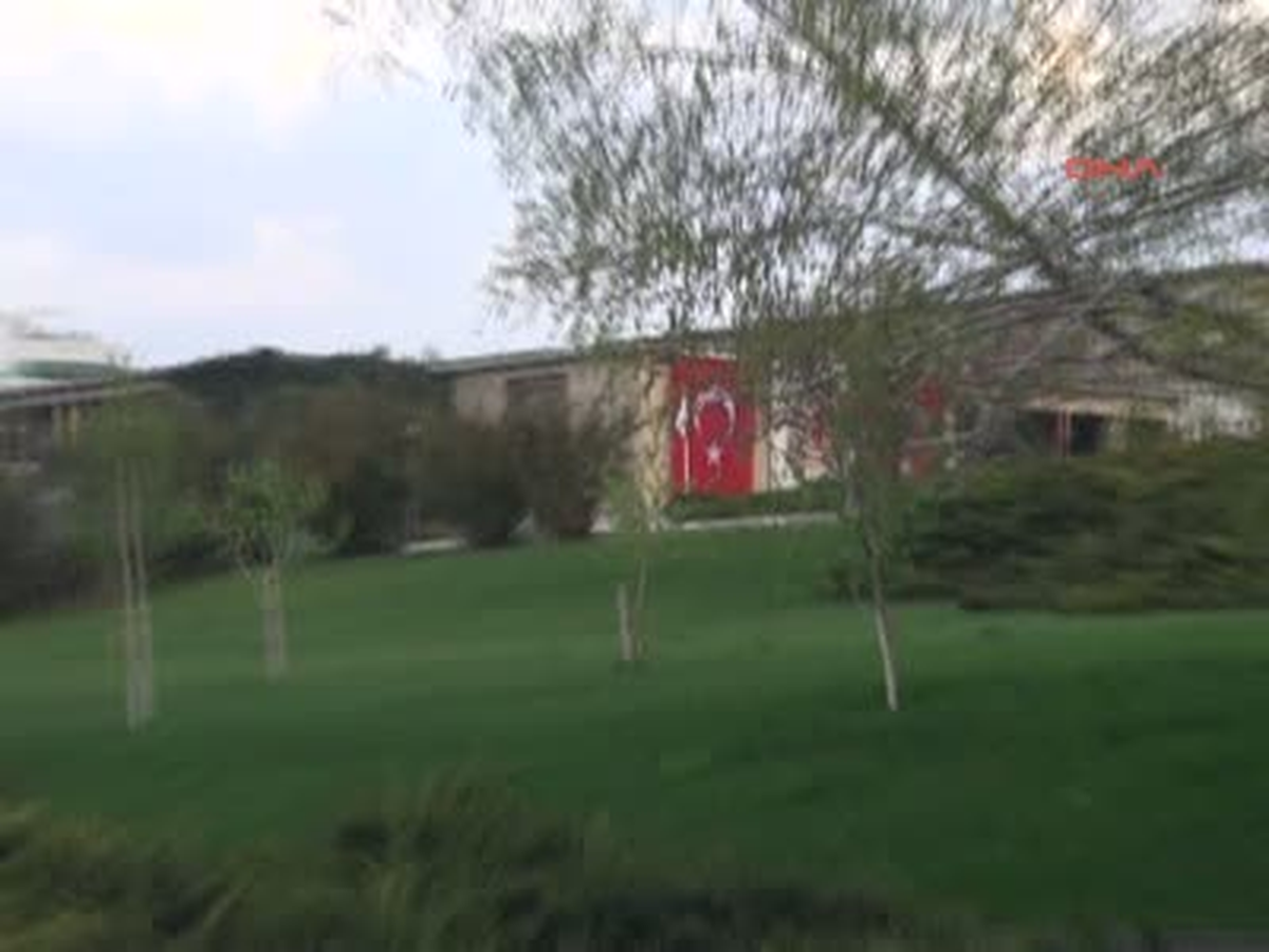 TBMM Parkında Şüpheli Paket Alarmı