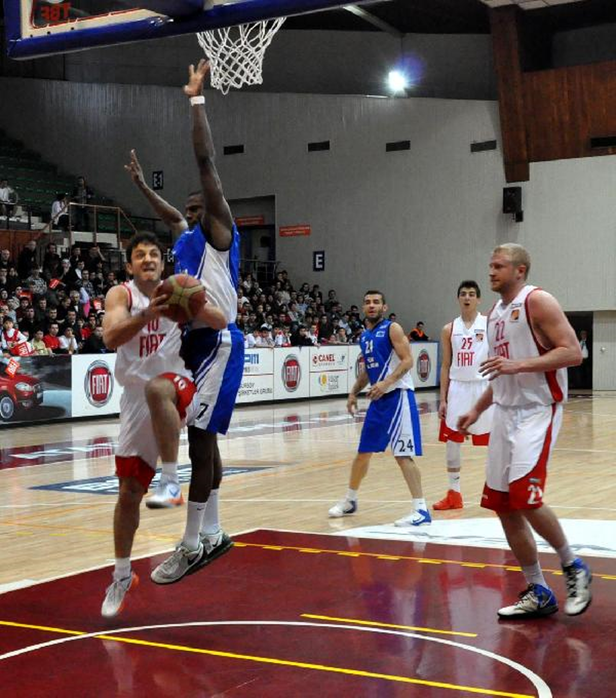 Tofaş - Türk Telekom: 83-71
