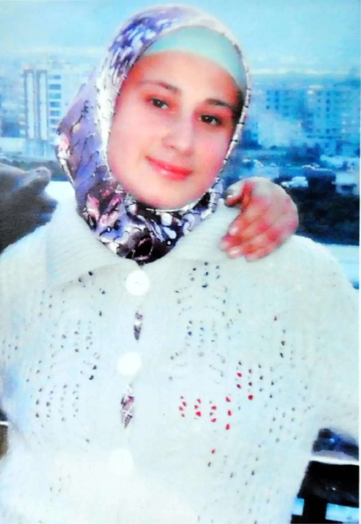 Ailesi, 16 Yaşındaki Kayıp Kızlarını Arıyor