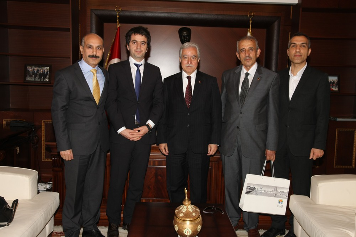 Aldırmaz\'dan İstanbul Aydın Üniversitesi\'ne Davet