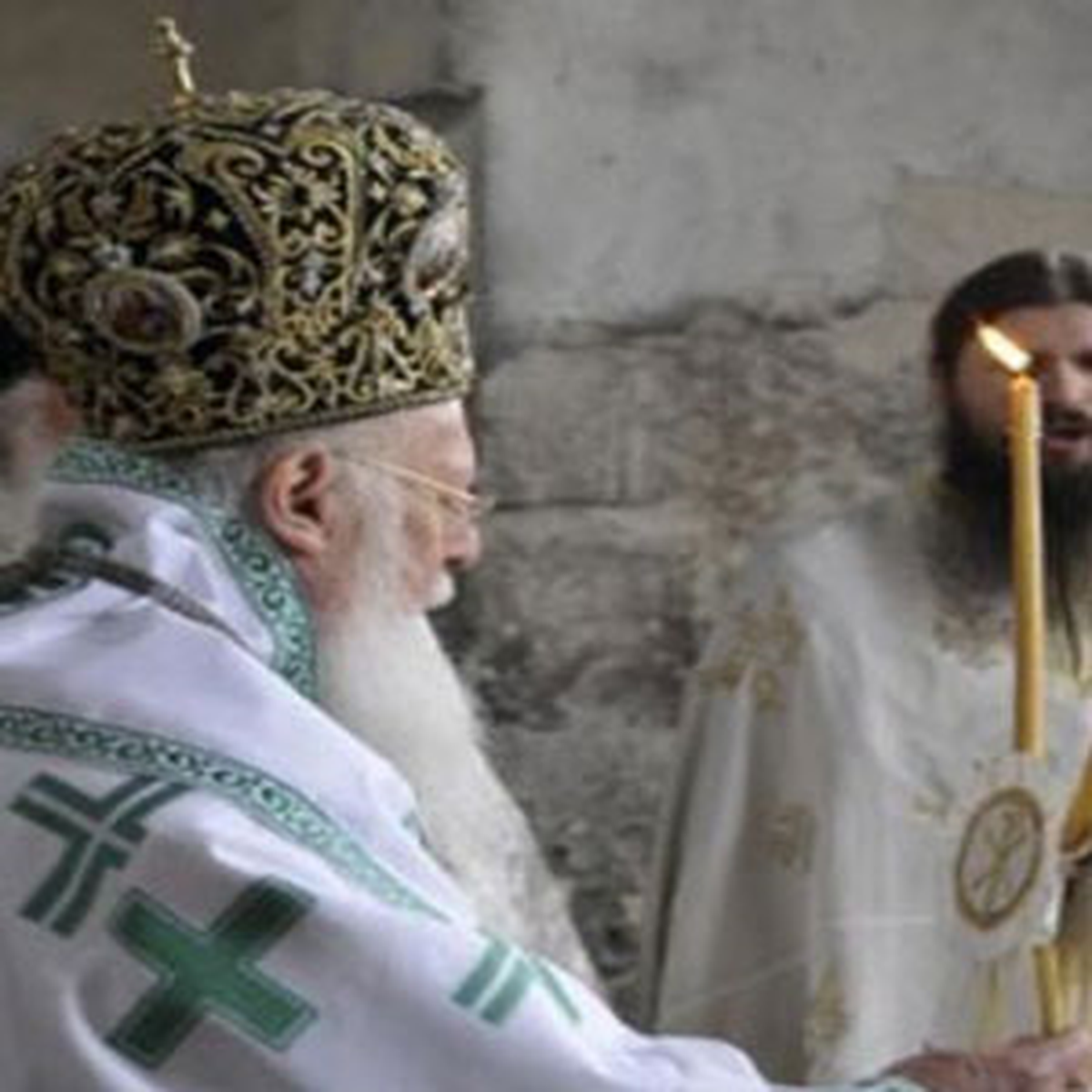 Bartholomeos İzmir\'de Ayine Katıldı