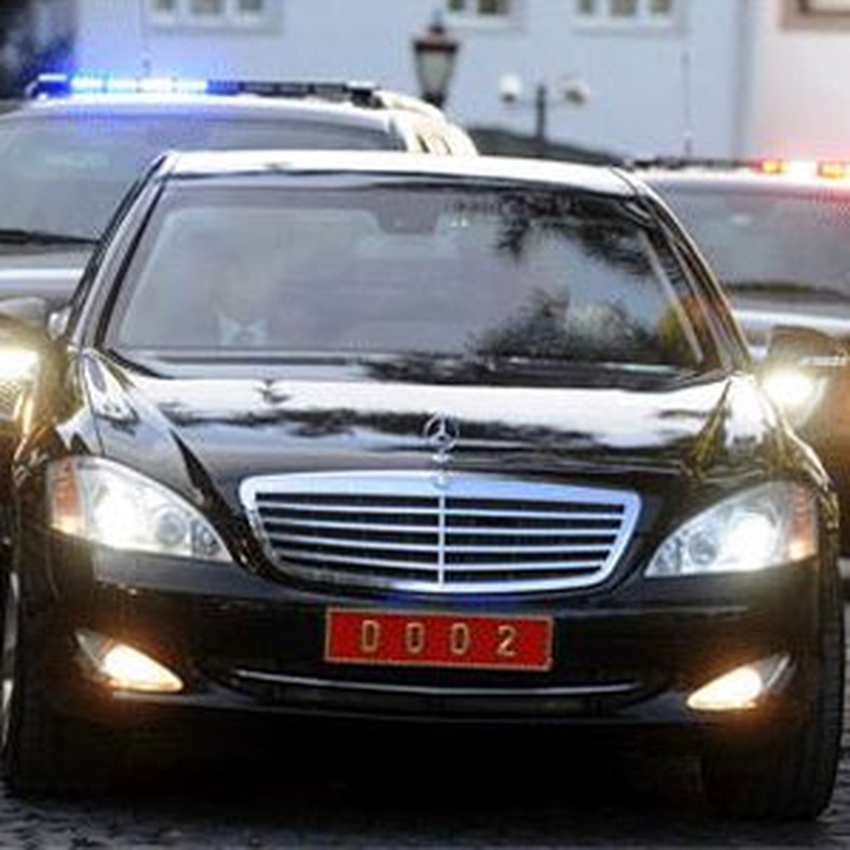 Başbakan Konvoyunu Takip Eden İha Muhabirine Trafik Polisinden Saldırı