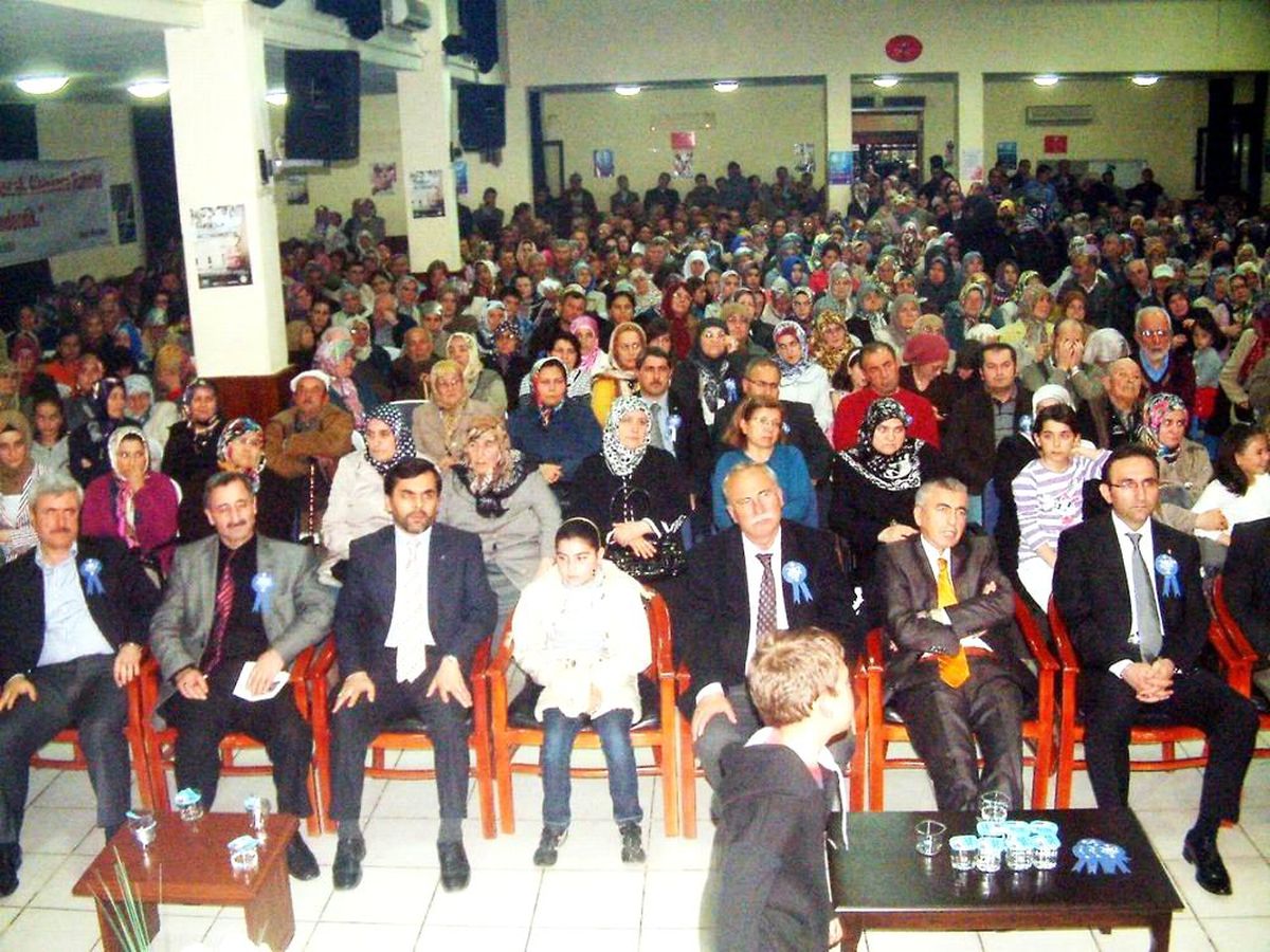 Burhaniye'de Peygamber Sevgisi Salonlara Sığmadı
