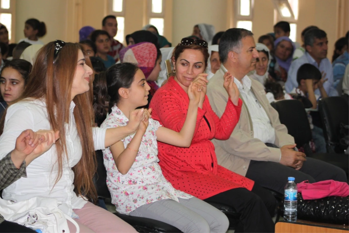 Çatom'un Bahar Şenliği'ne Öğrencilerden İlgi