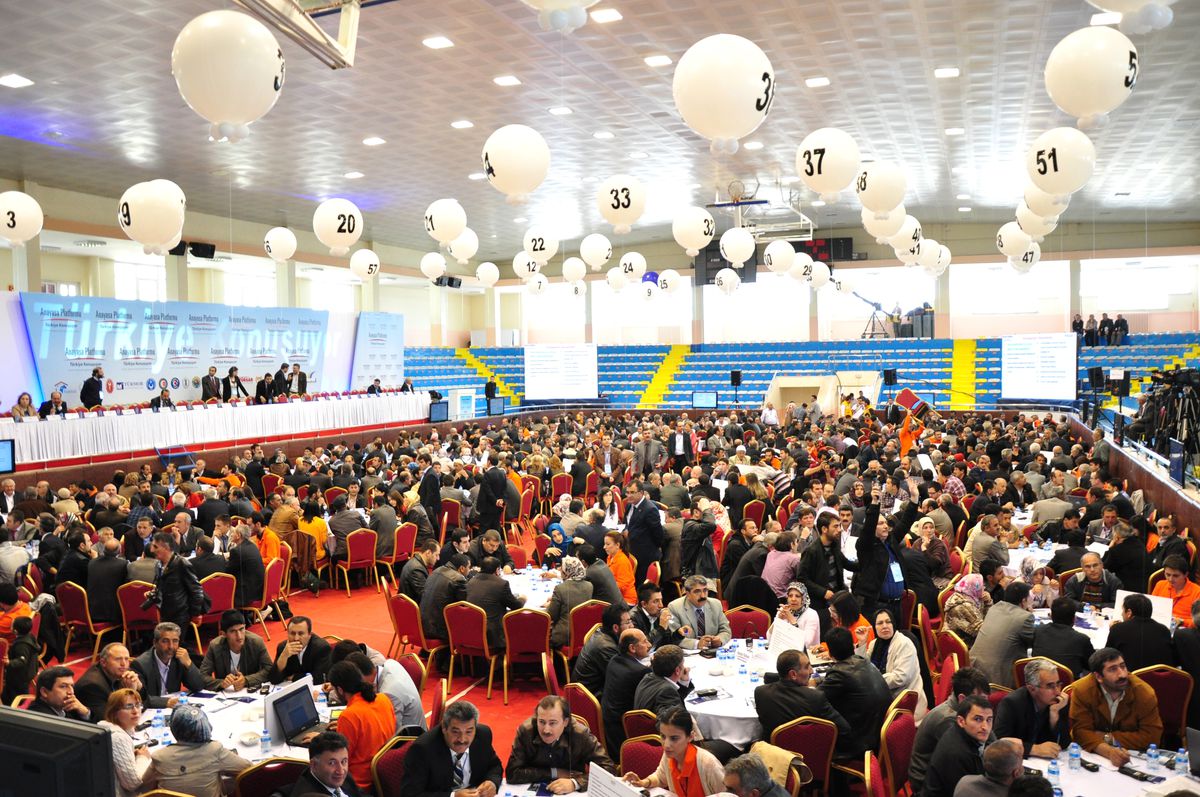 Erzurum\'da Anayasa Platformu\'nun Düzenlediği "Türkiye Konuşuyor" Programı