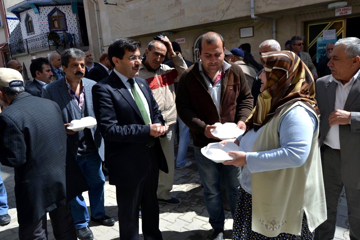 Eskişehir AK Parti Teşkilatı Esentepe Mahallesini Ziyaret Ettiler