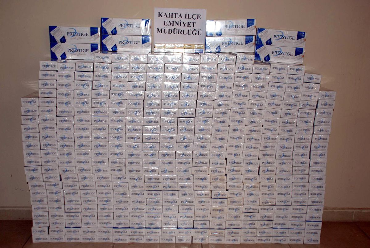 Kahta\'da 4 Bin 60 Paket Kaçak Sigara Ele Geçirildi