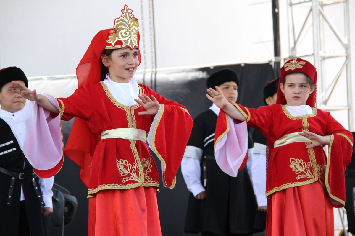 Küçük Dansçılara Büyük Alkış