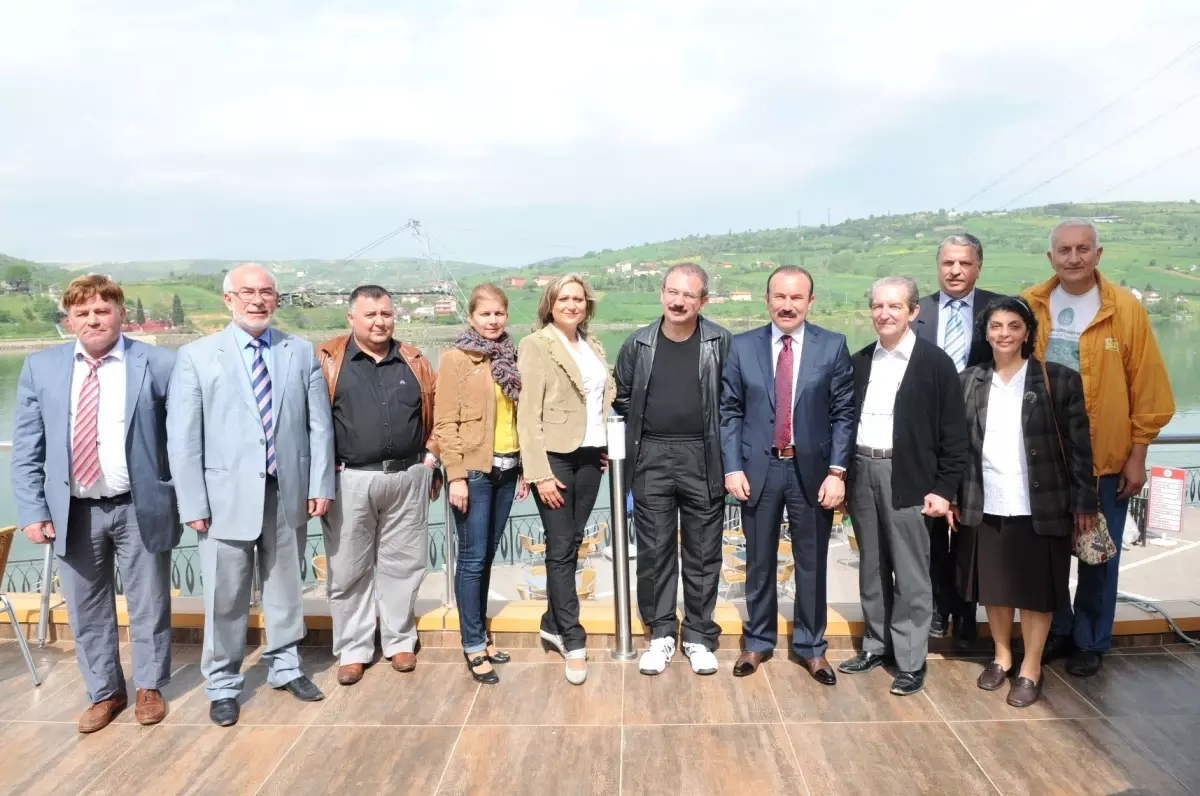 Macar Büyükelçi Gölkay\'a Hayran Kaldı