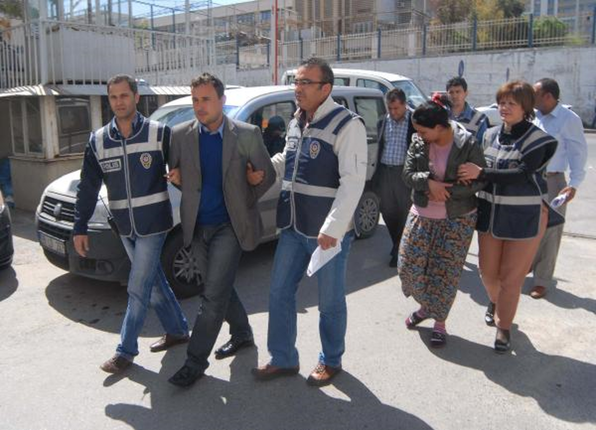 Şebeke, İki Kez Dolandırmış
