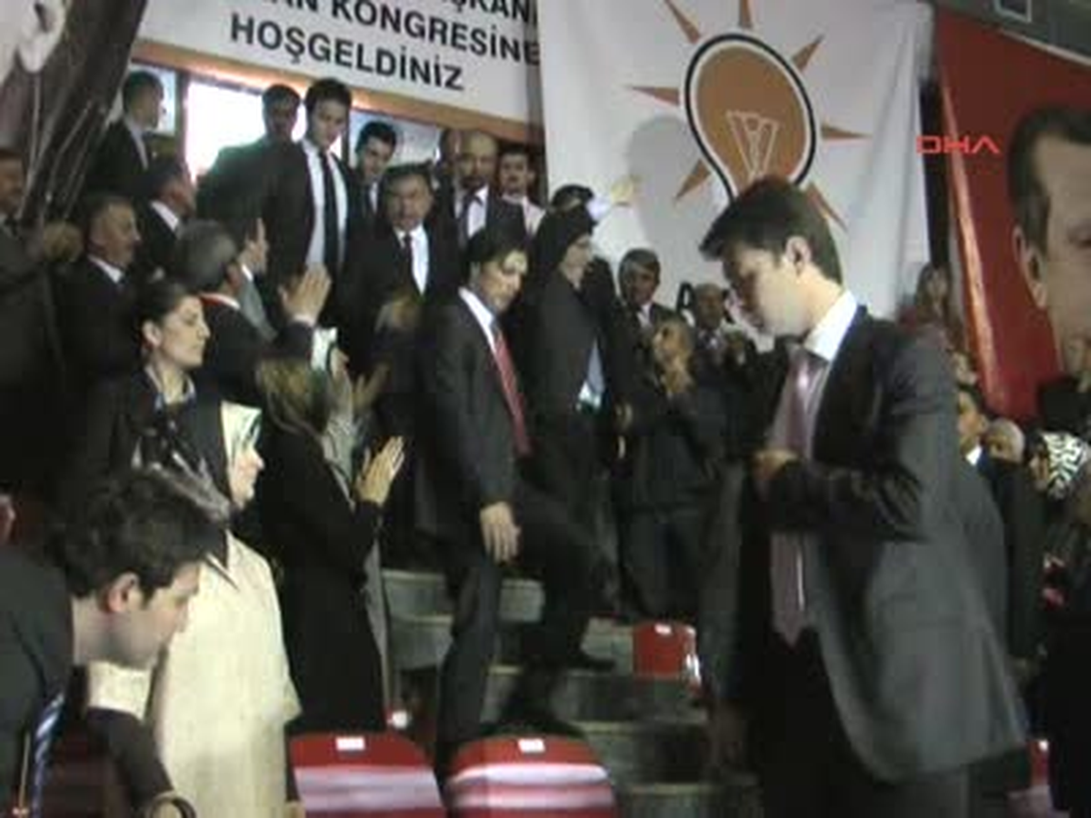 Sivasdetay Bakan Yılmaz ve Bakan Davutoğlu AK Parti İl Kongresinde Konuştu
