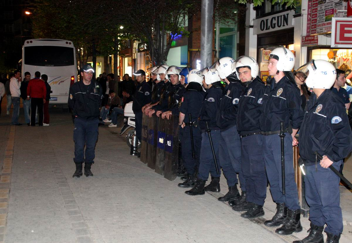 Derbi Eskişehir\'i Karıştırdı