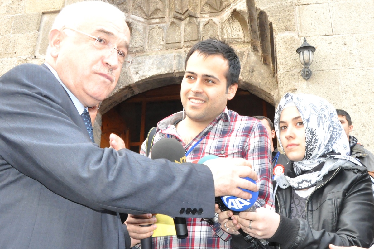 TBMM Başkanı Çiçek, Erzurum'da Turgut Özal İçin Okutulan Mevlit'e Katıldı