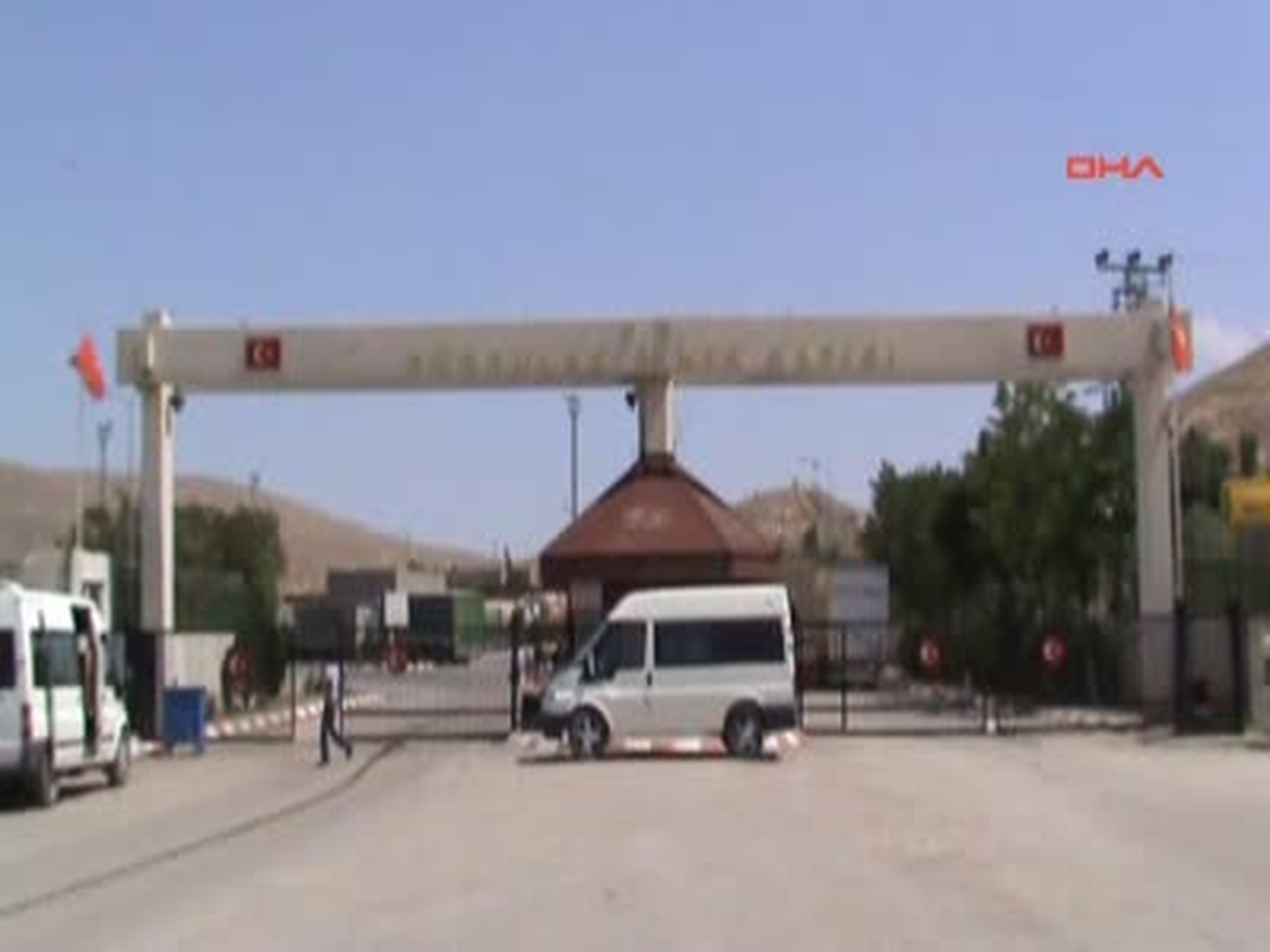 Tır'la İran'a Girmek Kolay, Çıkmak Zor