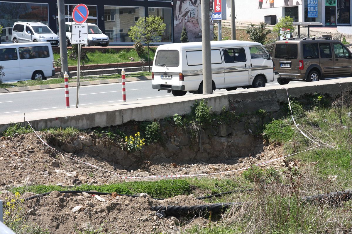 Trabzon\'da Üst Geçit Muamması