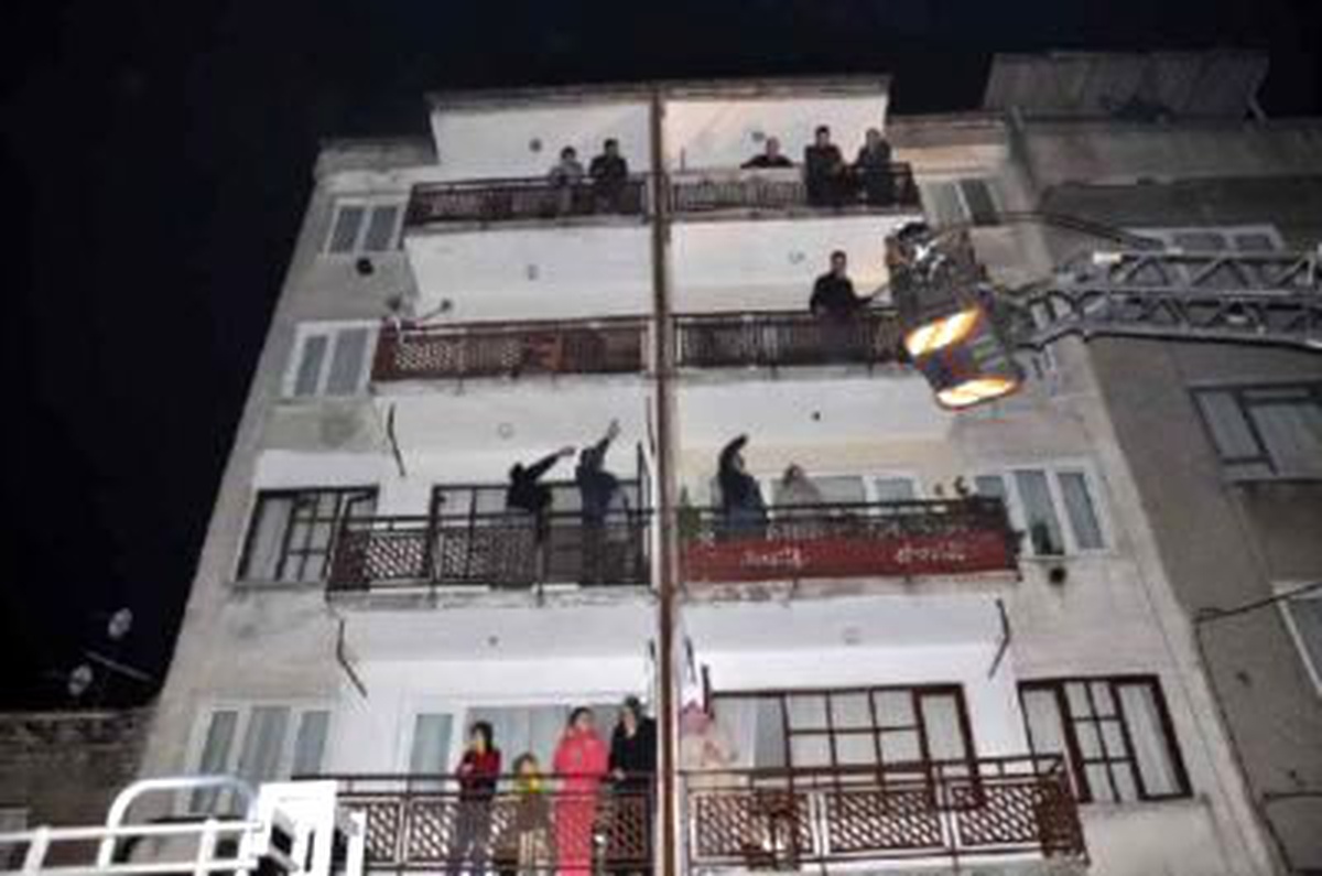 Bursa\'da Yangın Korkuttu