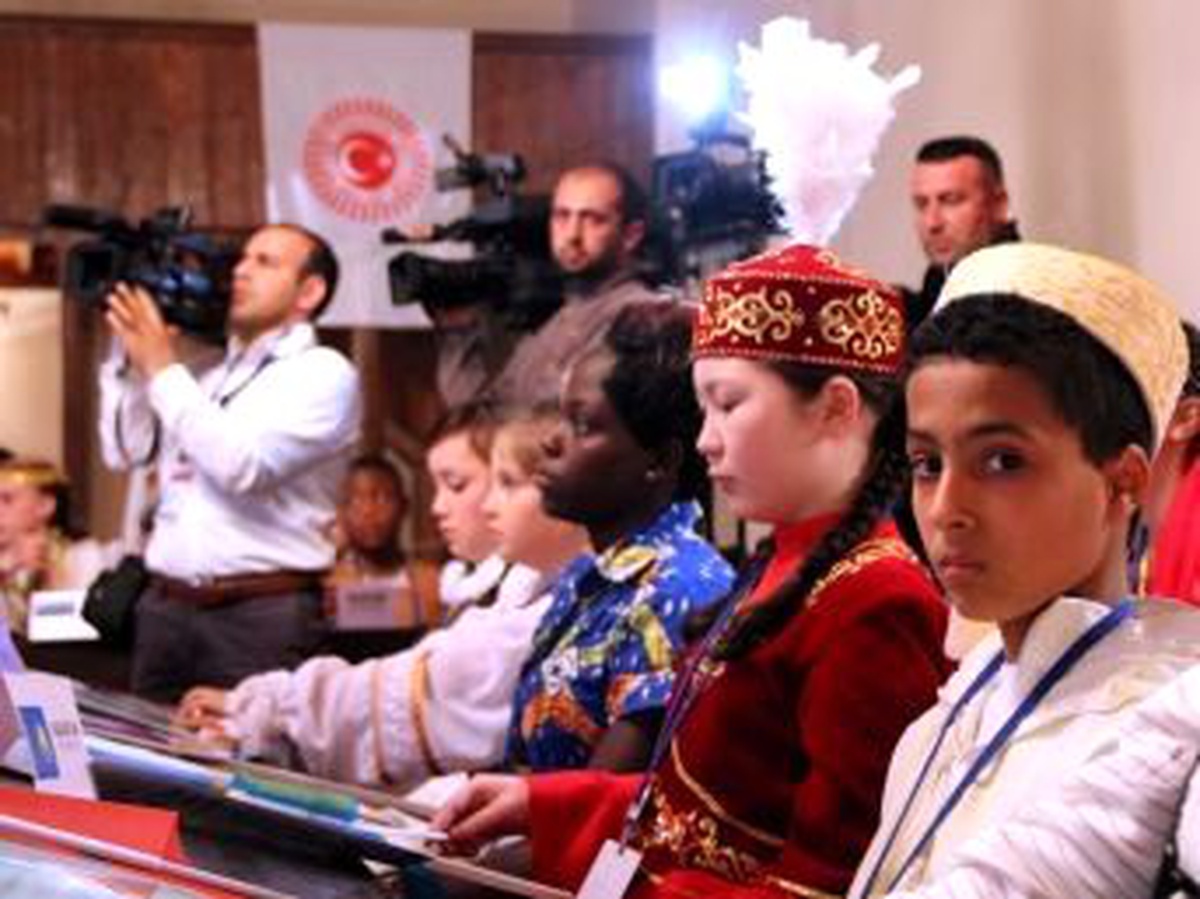 41 Ülkenden Gelen Çocuklar I. TBMM Binasını Ziyaret Etti