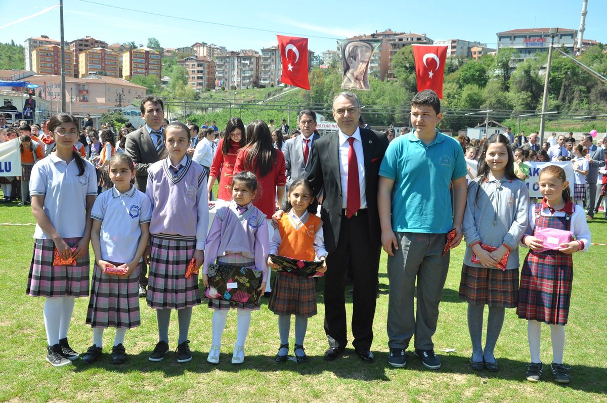 Alaplı\'da 23 Nisan Coşkusu, Alana Sığmadı