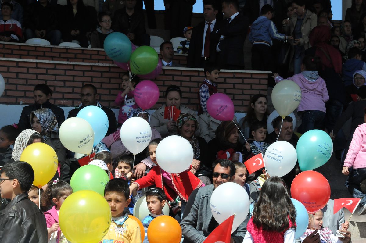 Ardahan\'da 23 Nisan Coşkusu