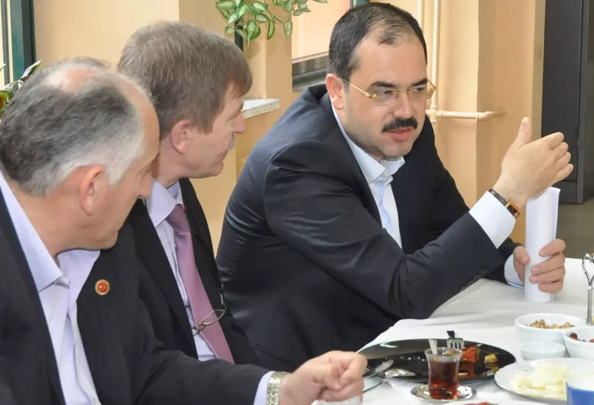 Ayaz, 'Eğitimin Her Noktasında Varız'