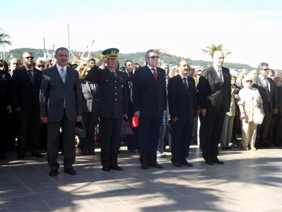 Ayvalık\'ta 23 Nisan Coşkusu