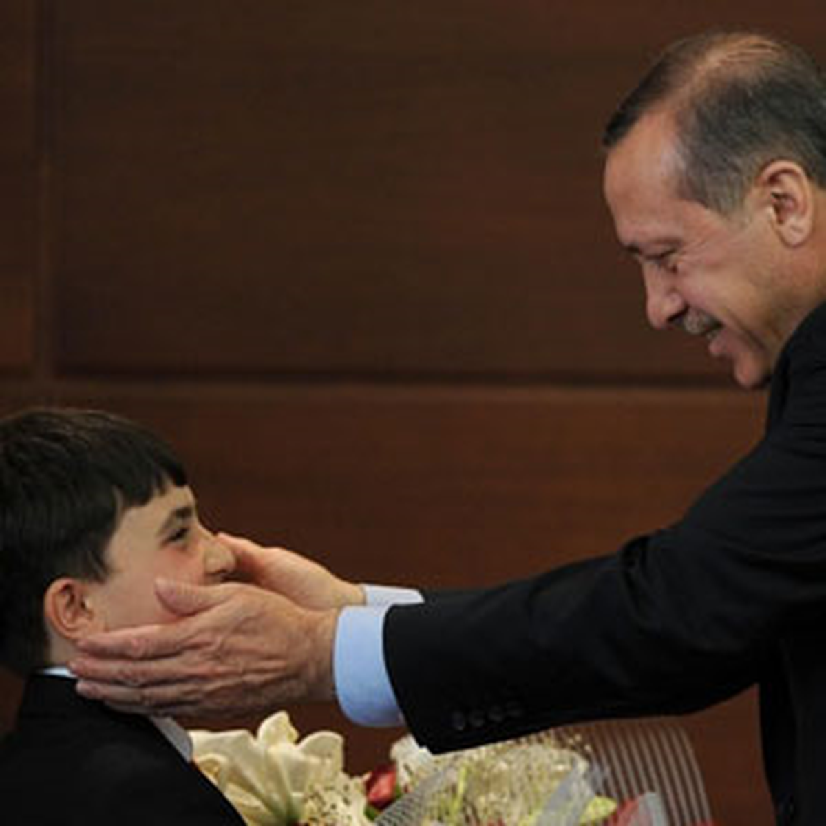 Başbakan Erdoğan, Koltuğu Devretti