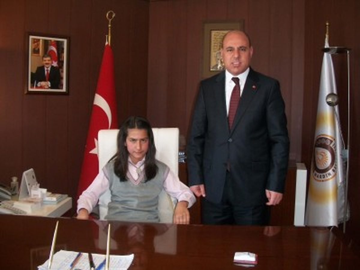 Başkanlık Koltuğu Küçük Zilan\'a Emanet