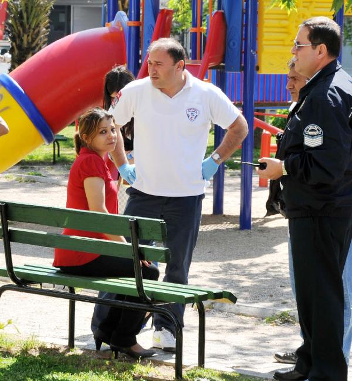Çocuğunu Almaya Geldi, Eski Kocası Demir Çubukla Dövdü