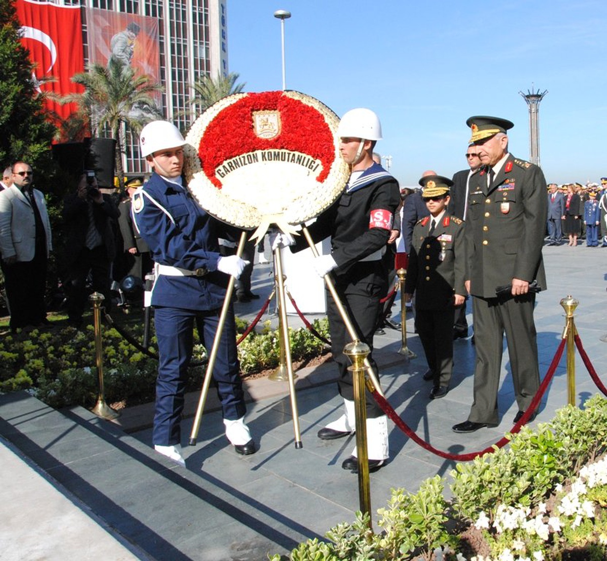 Cumhuriyet Meydanında Bayram Kutlaması