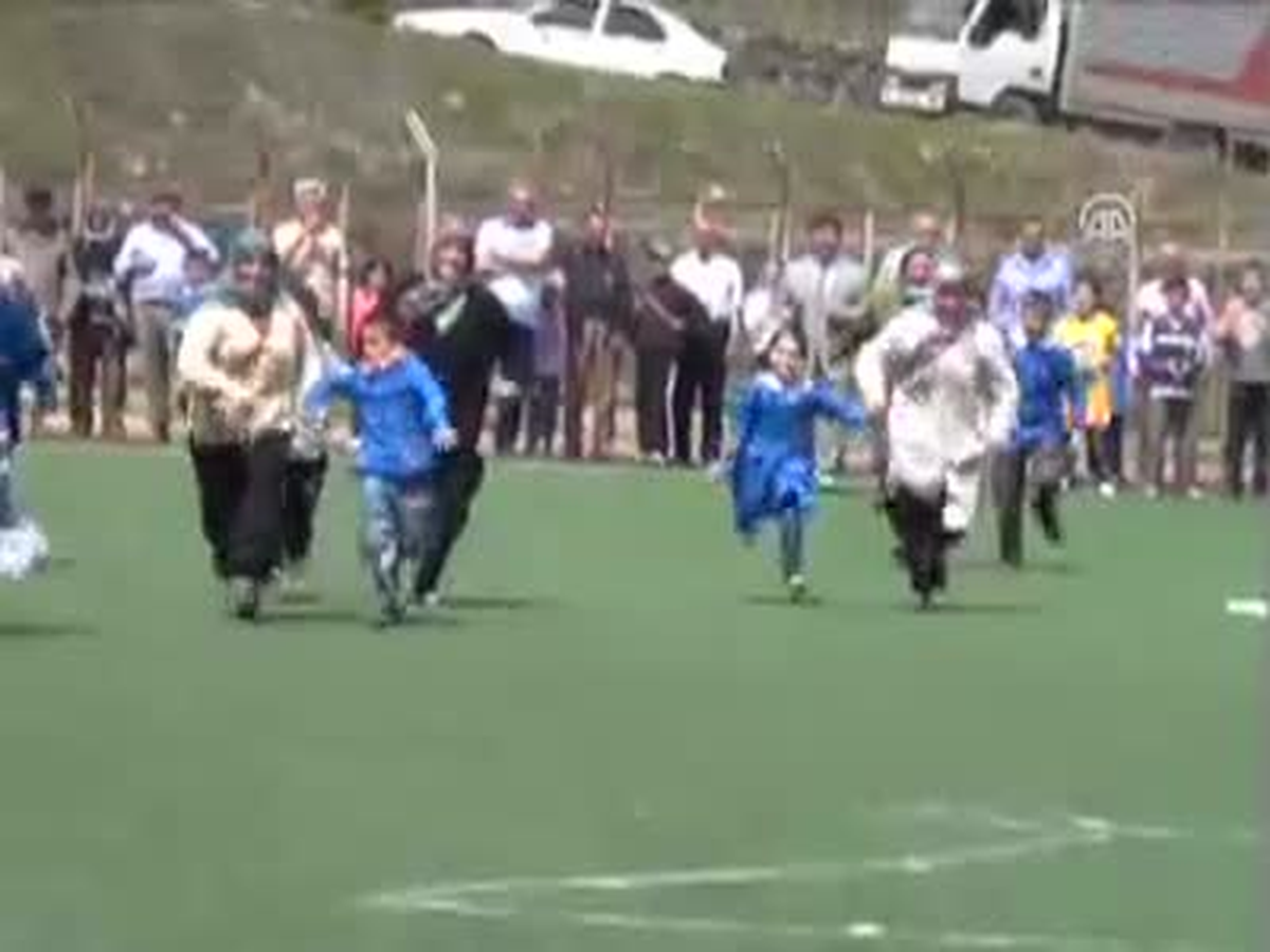 Dedeler ve Nineler Yarıştı