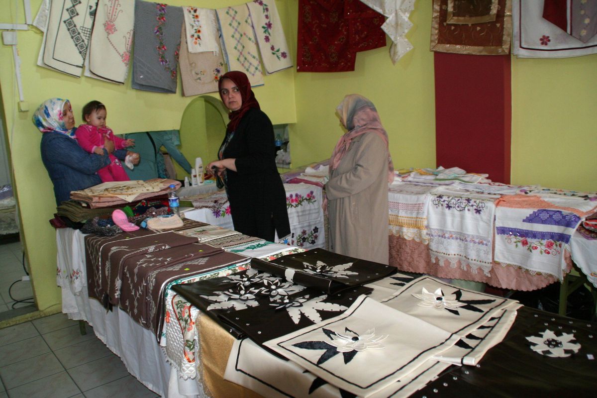 Devrek Umut Yardımlaşma Derneği\'nden Kermes