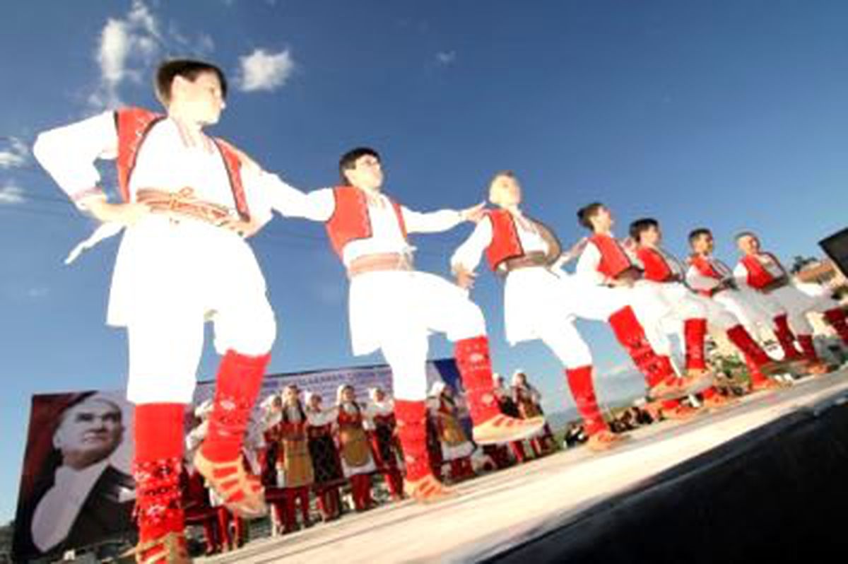 Dünya Çocukları, Barış Mesajlarını Gaziemir'den Uçurdu