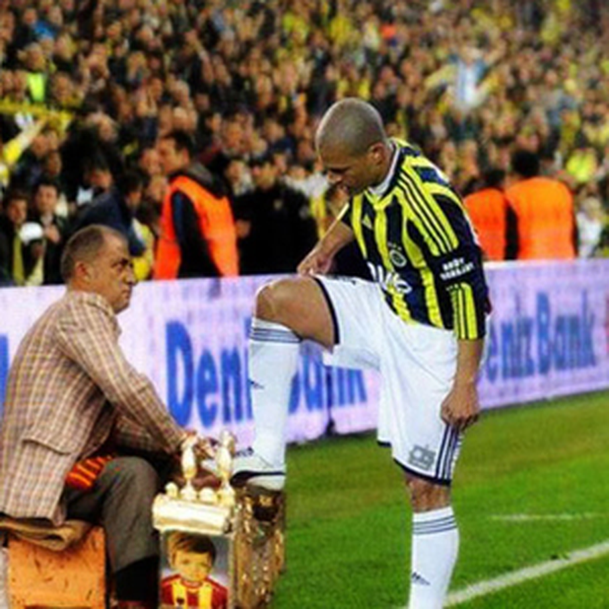 Galatasaraylılar\'ı Kızdıracak Resim