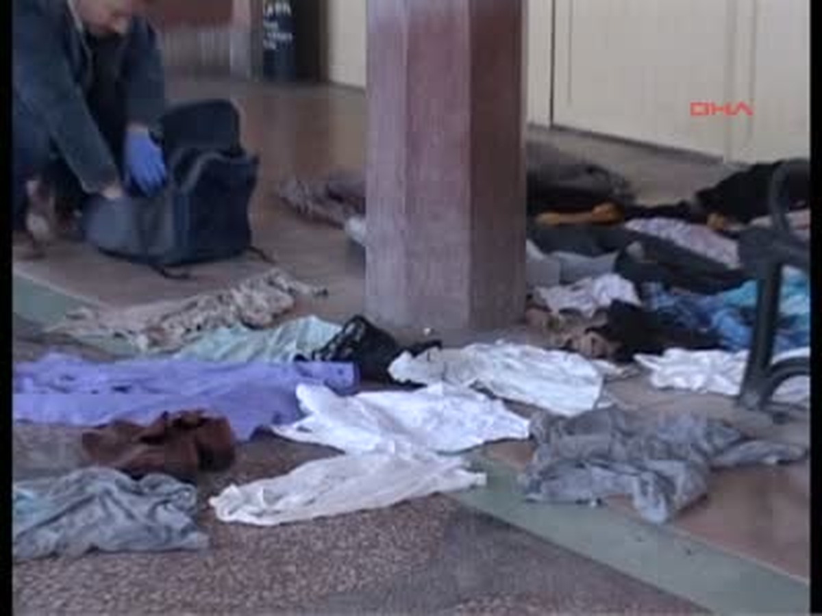 Garda Unutulan Çanta Bomba Paniği Yaşattı Malatya\'da Merkez Tcdd Garı\'na Bırakılan Şüpheli Çanta,...