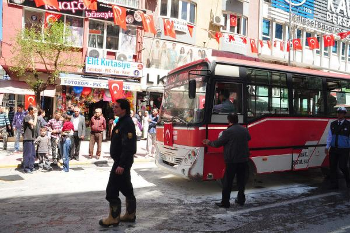 Halk Otobüsünde Korkutan Yangın