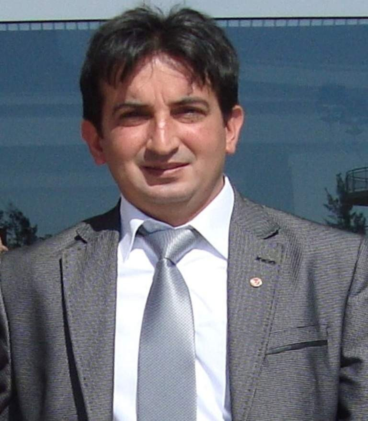 Hatıl, Meslektaşlarından Destek İstedi