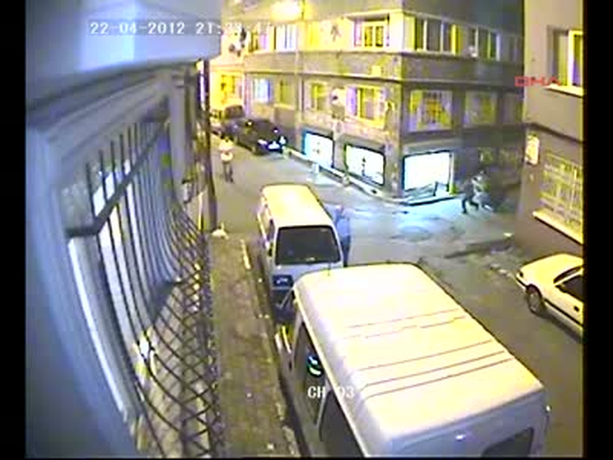 İddia Bayine Molotofkokteylli Saldırı