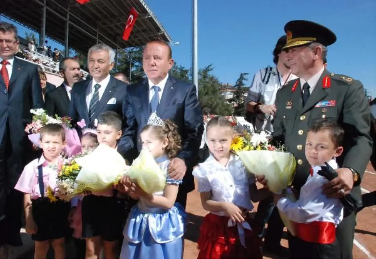 Isparta'da Çocuk Bayramı Coşkuyla Kutlandı