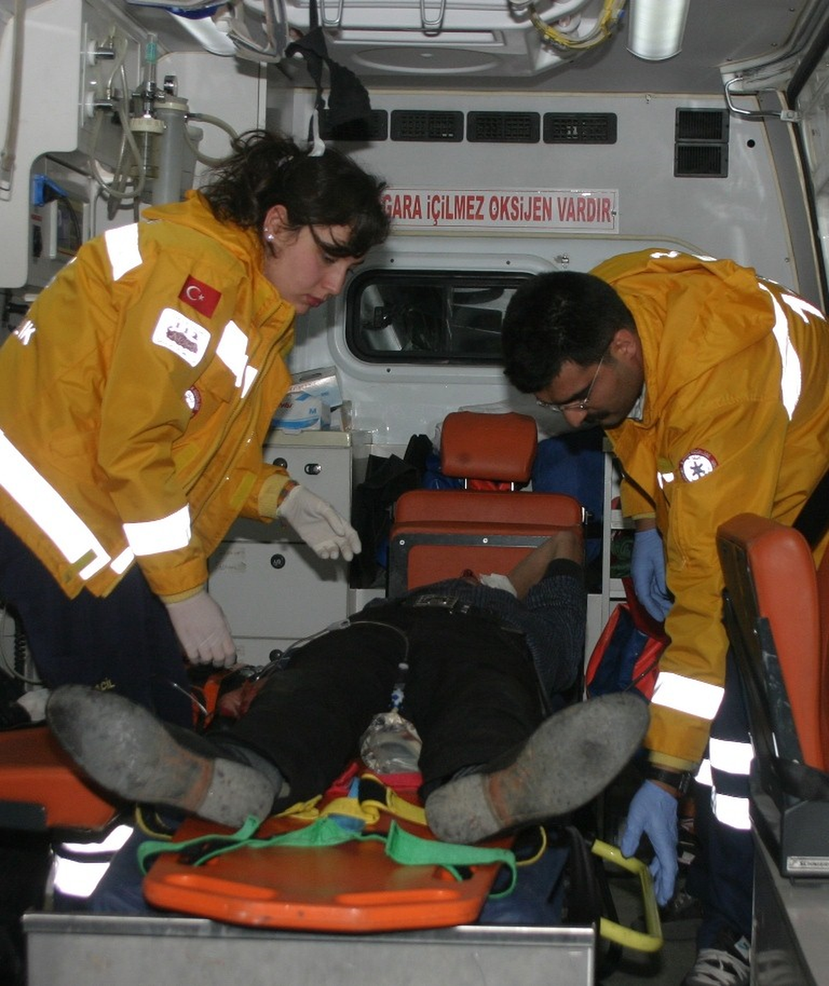 Köye Gelen Yabancıları Hastanelik Ettiler