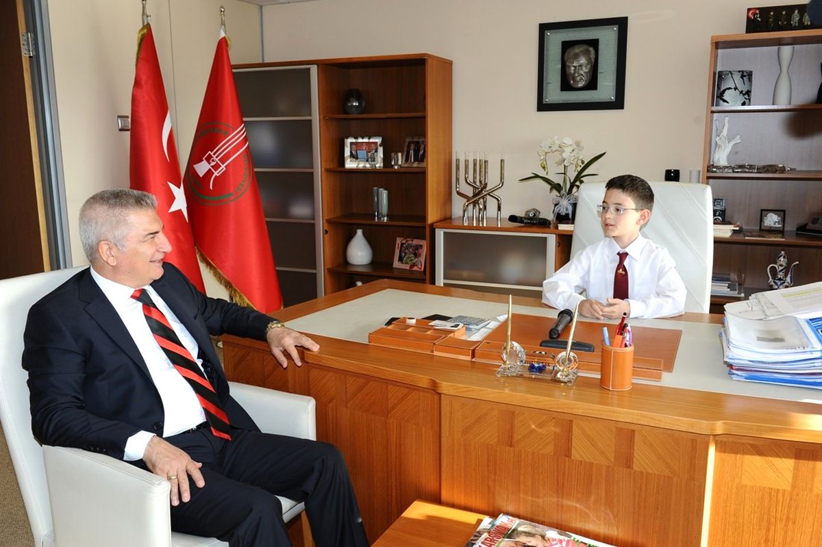 Küçük Başkan Karşıyaka'da Temizliği Sordu