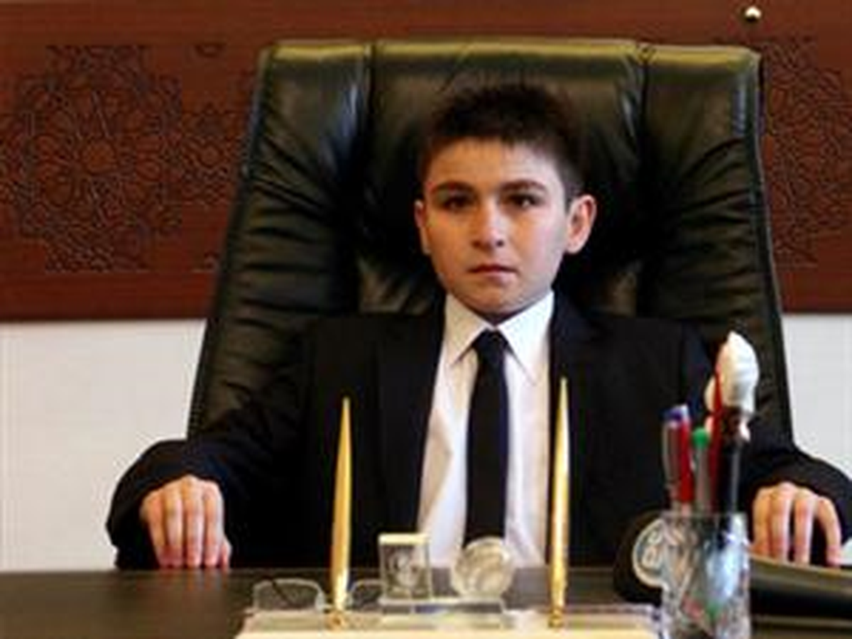 Minik Validen Polislere Porsuk Çayı Fırçası