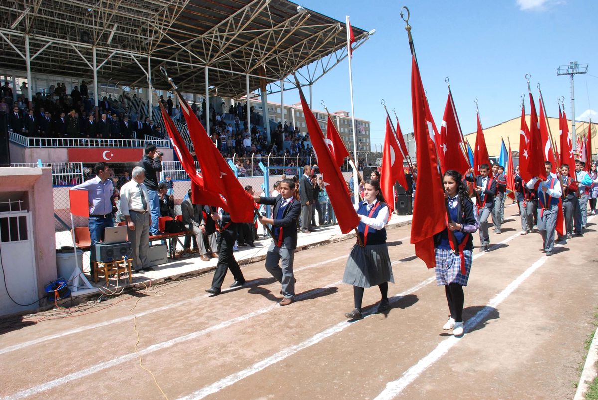 Muş\'ta 23 Nisan Coşkusu