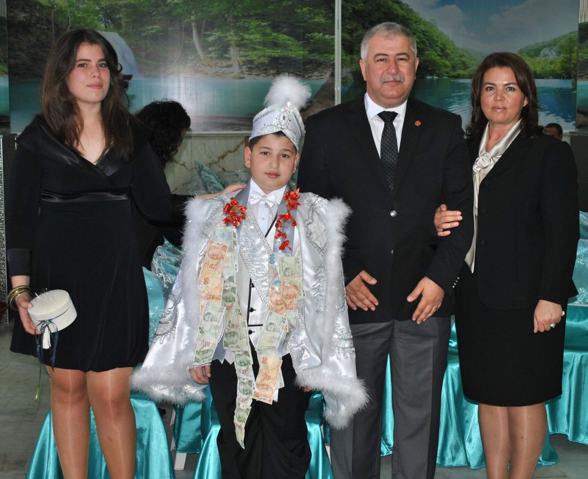 Özmeriç Ailesinin Mutlu Günü