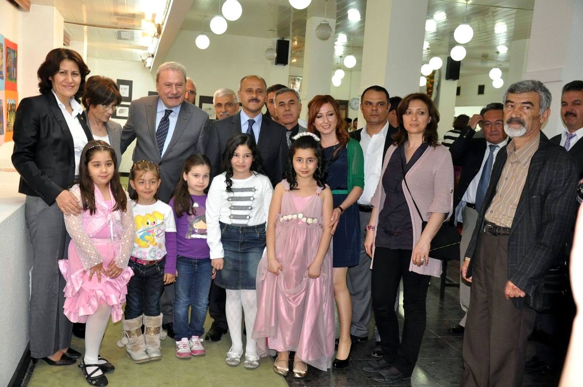 Salihli\'de Çocuklara Özel Gösteri