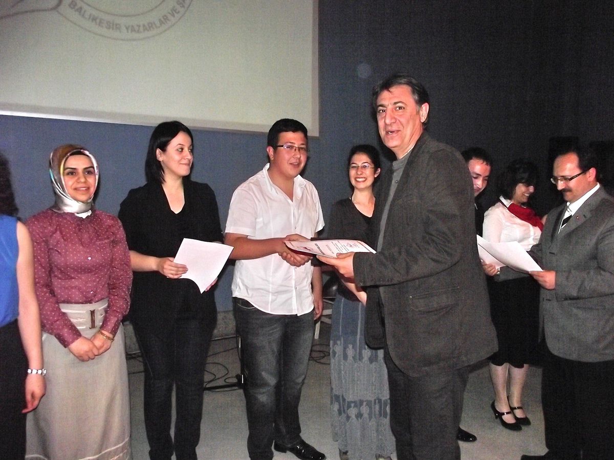 Şiirleriyle Büyülediler